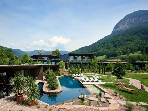 Manna Resort