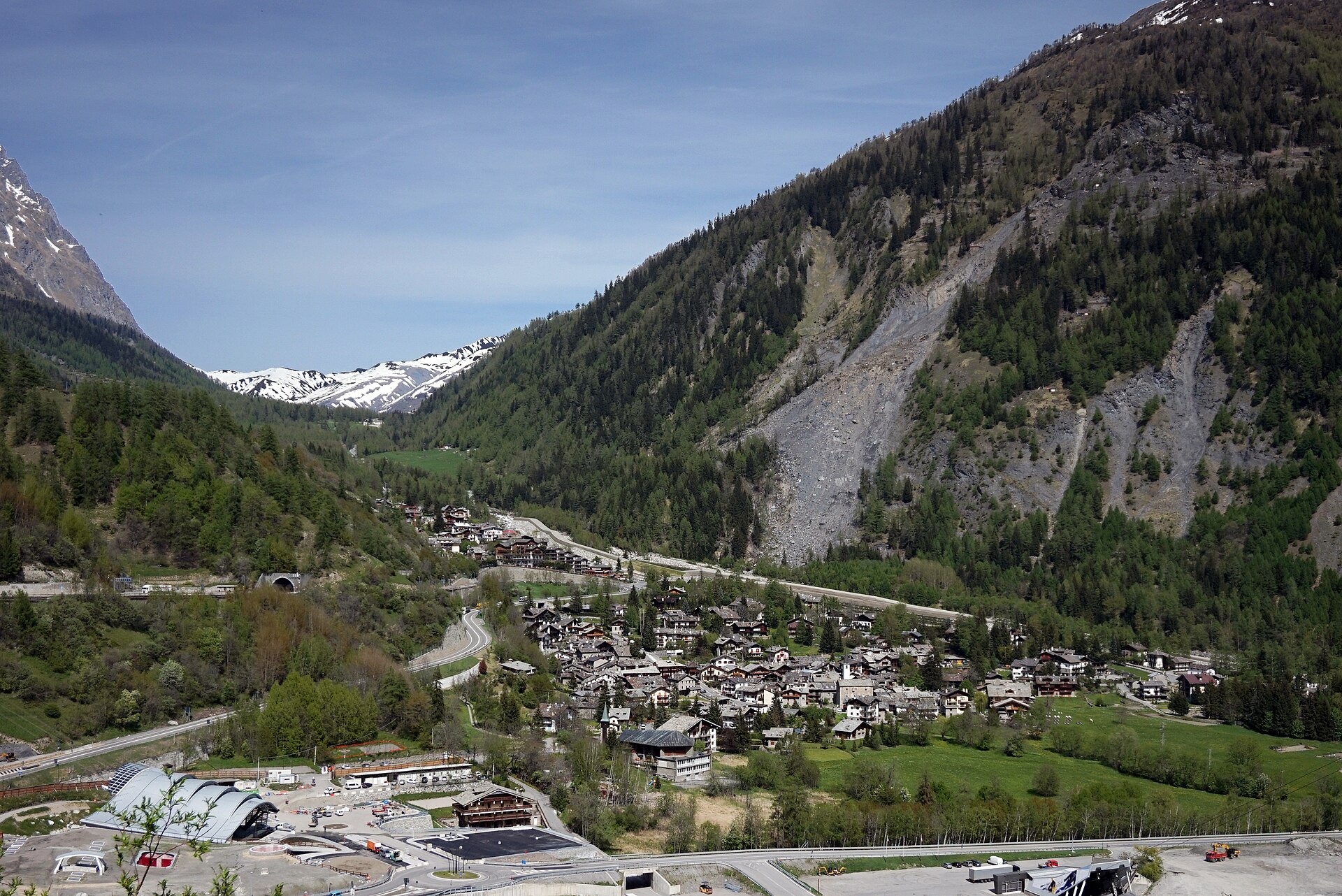 The hamlet of Entrèves near Courmayeur