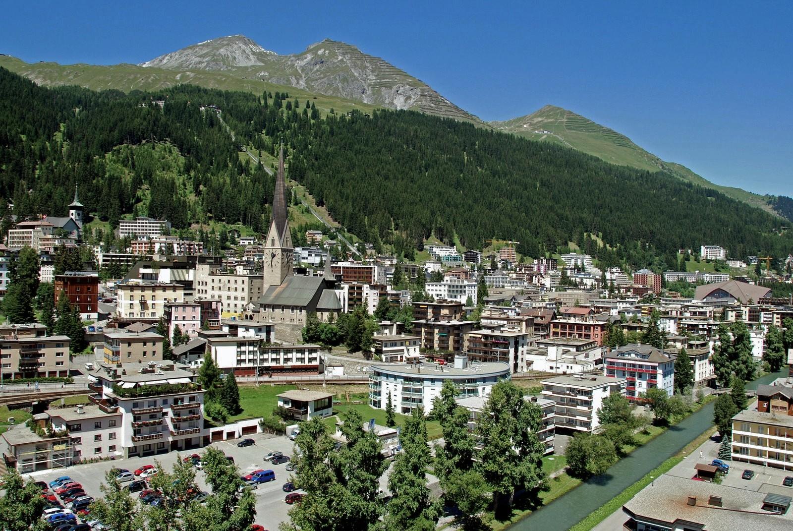 Davos town in its high Graub&uuml;nden valley