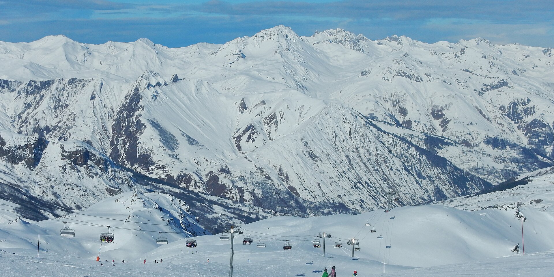 The 3 Vallées ski area around Méribel
